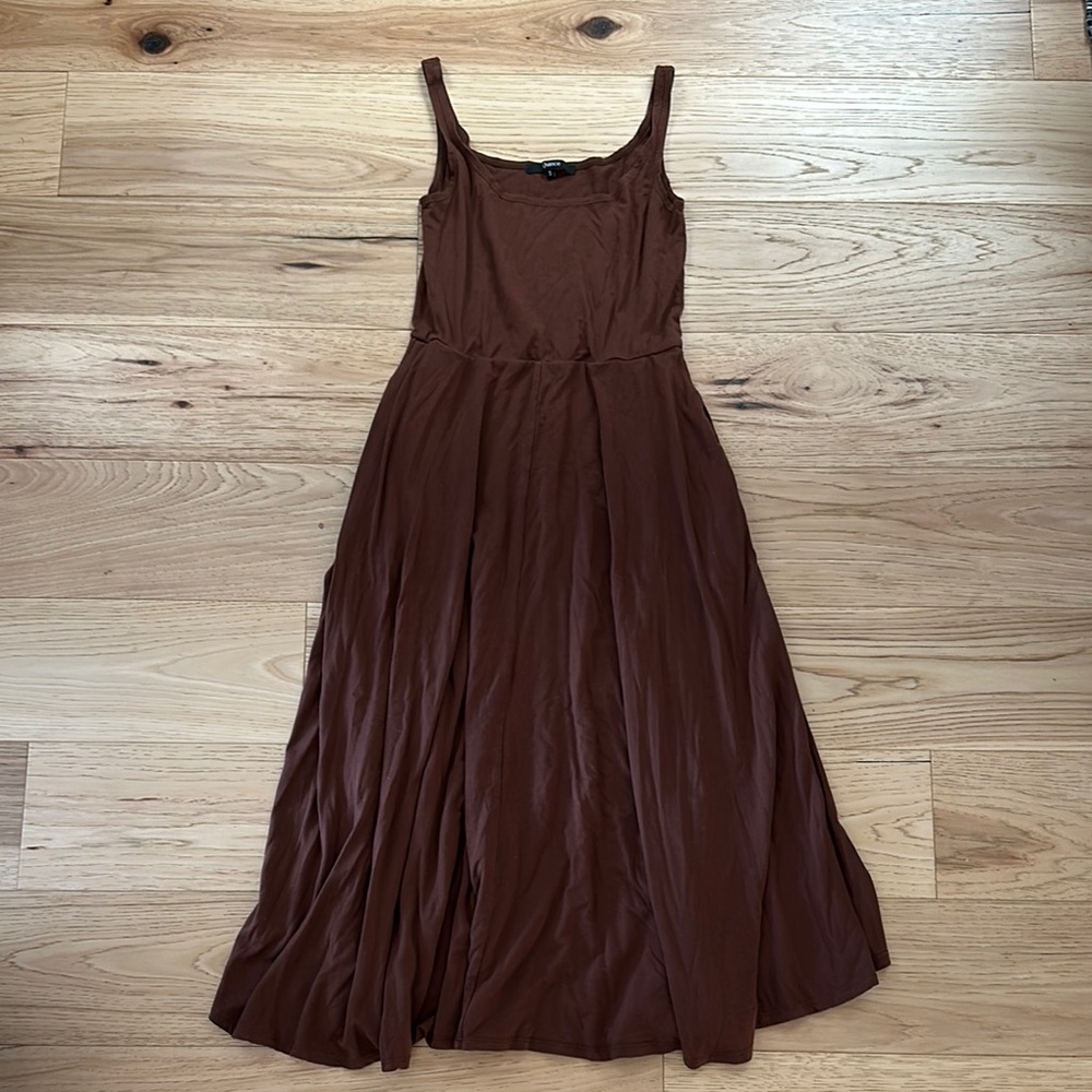 Quince Brown Sleeveless Scoop Neck